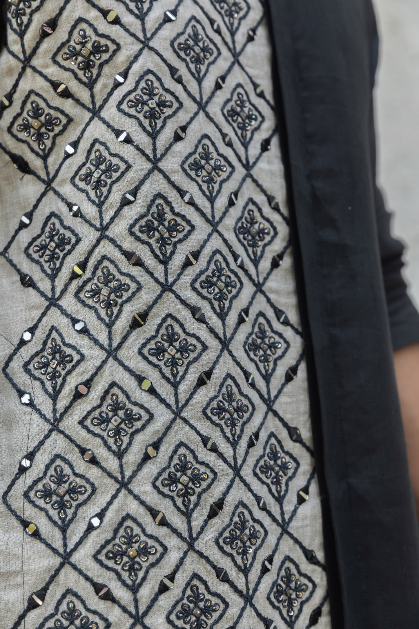 Ebony & Ivory Linen Kurta